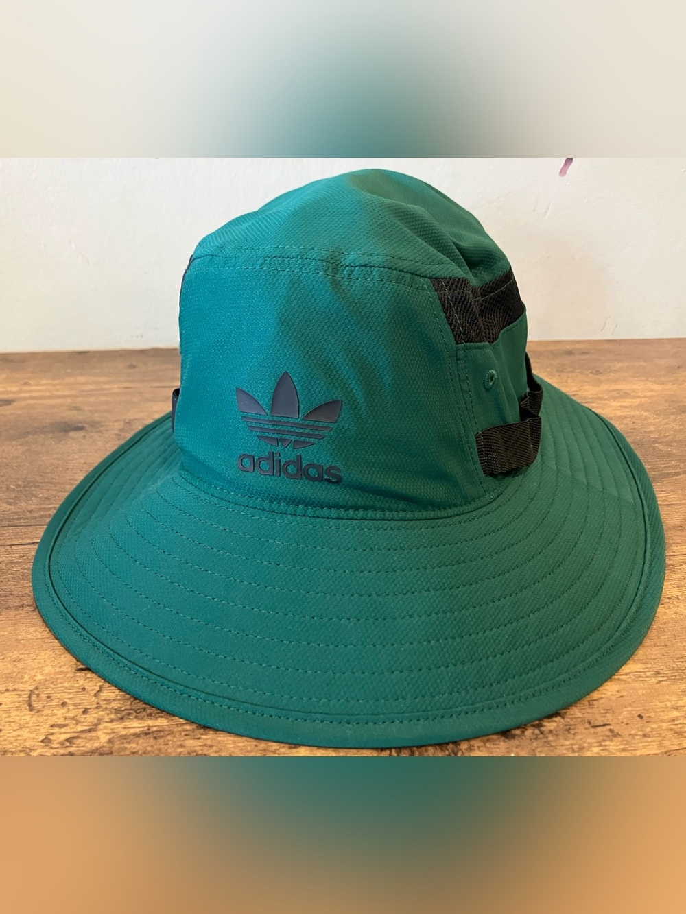 Adidas bucket hat
